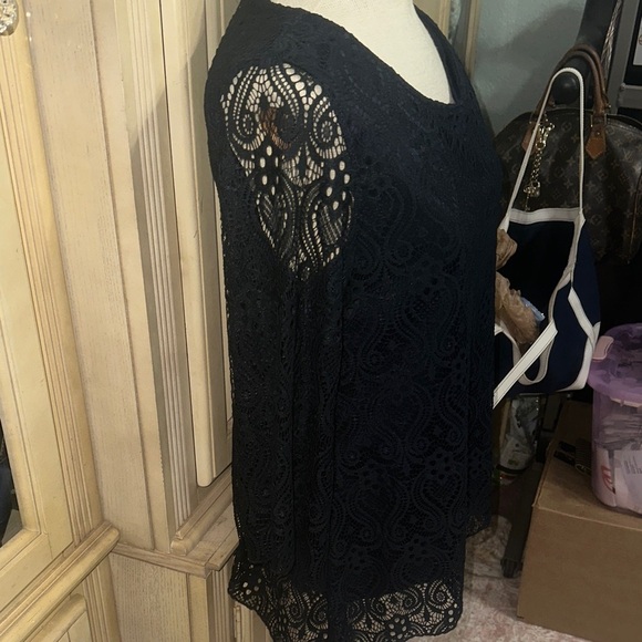 Elegant navy blue Lace Women's Top - Picture 8 of 12